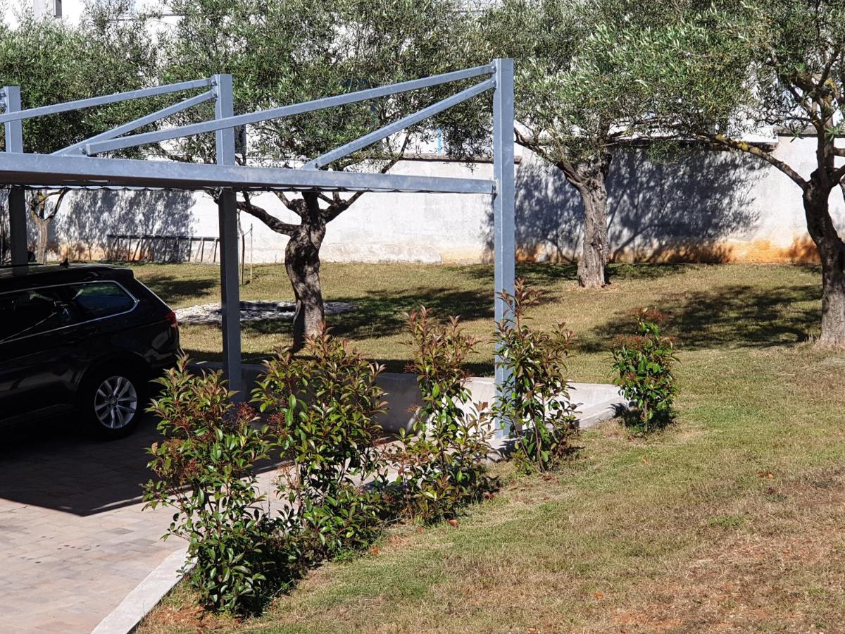 Apartments With A Parking Space Valbandon, Fazana - 7296 Štinjan Εξωτερικό φωτογραφία