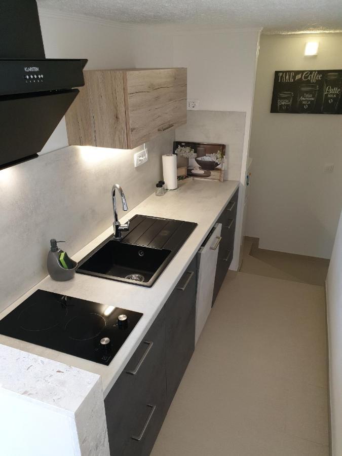 Apartments With A Parking Space Valbandon, Fazana - 7296 Štinjan Εξωτερικό φωτογραφία